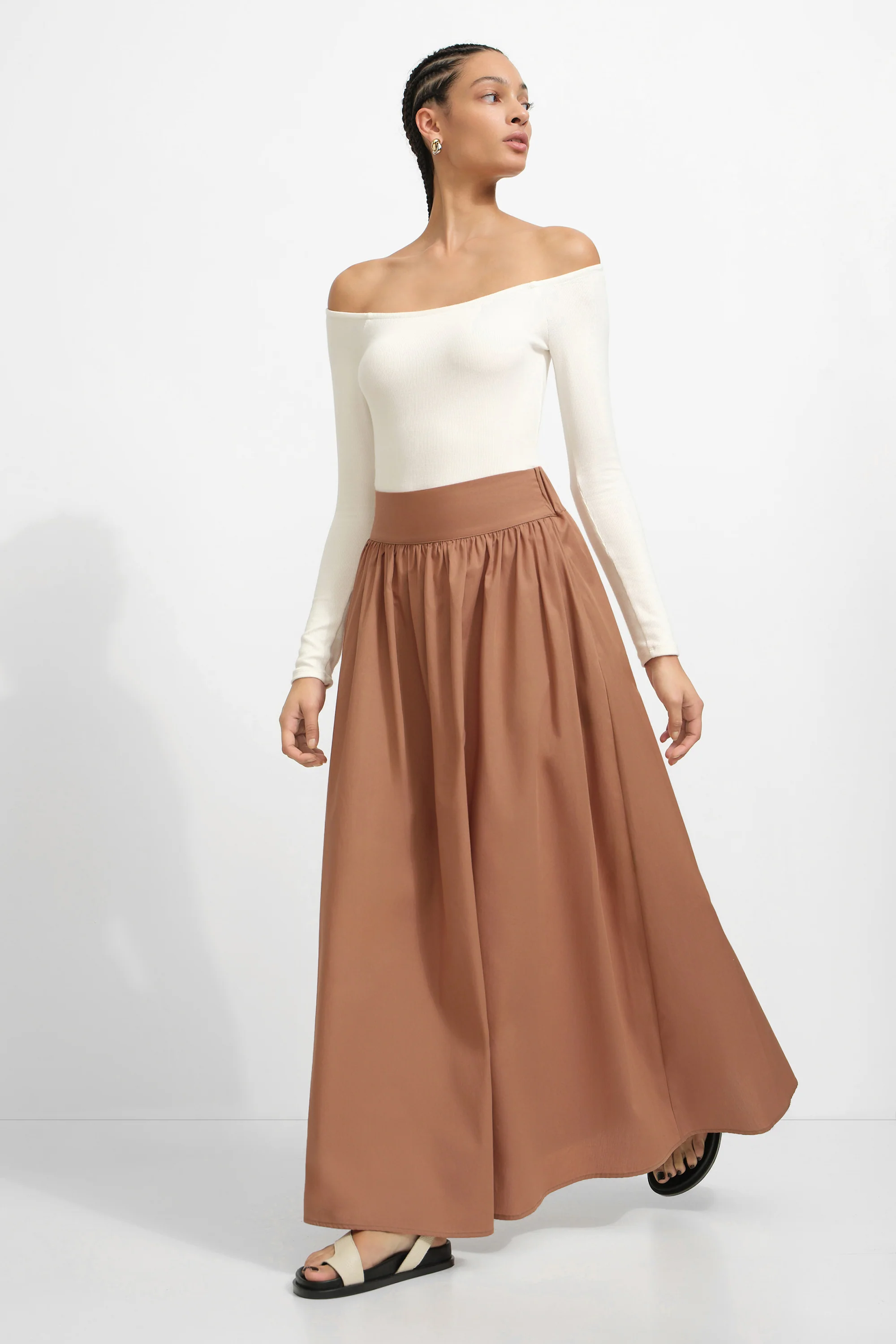 0-raven-skirt-1.webp Raven Skirt