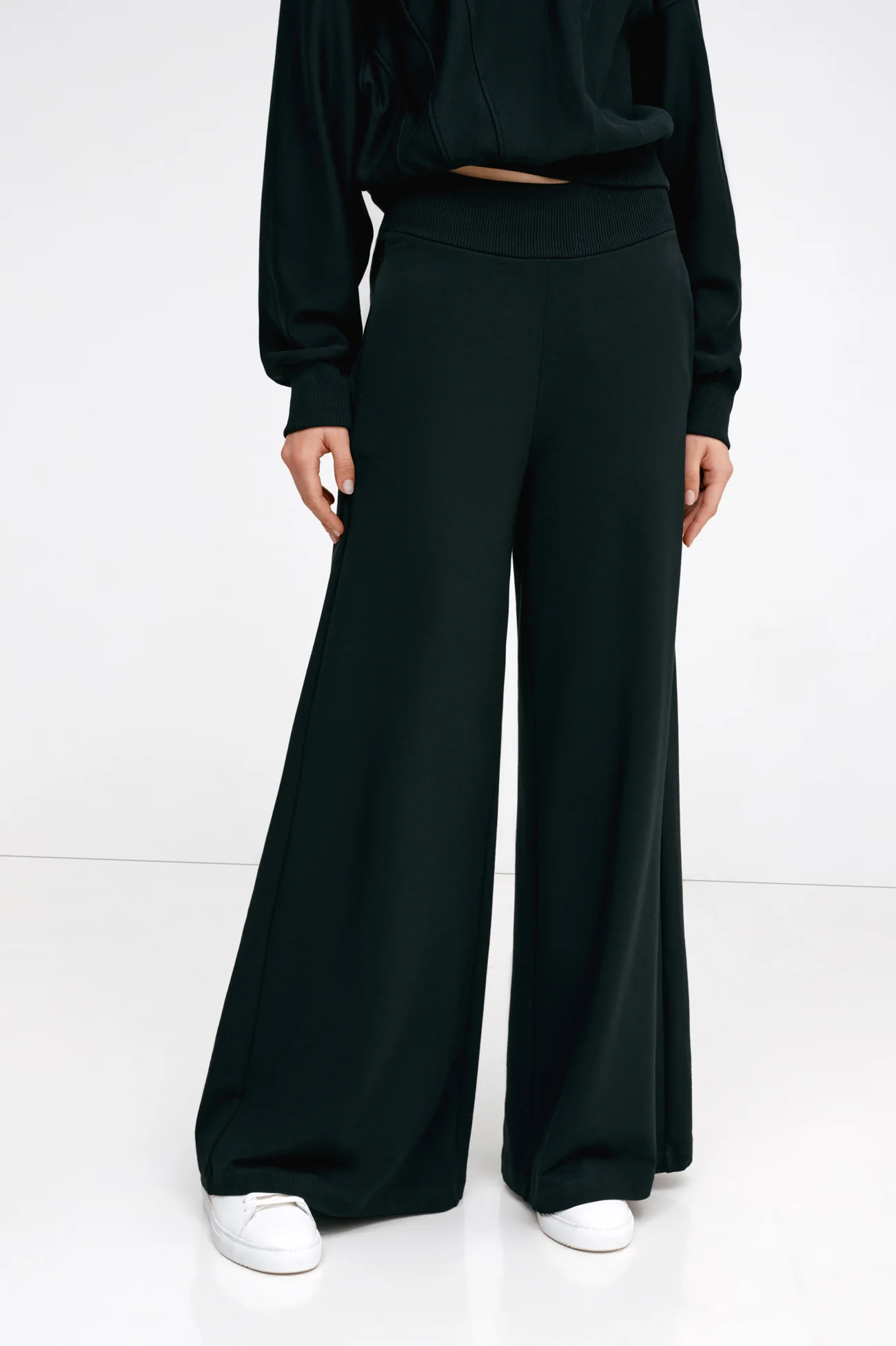 11670-easton-sweatpants-1.webp Easton Sweatpants