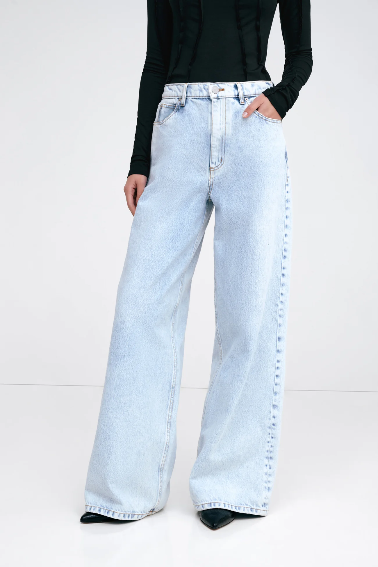 12183-linda-jeans-1.webp Linda Jeans