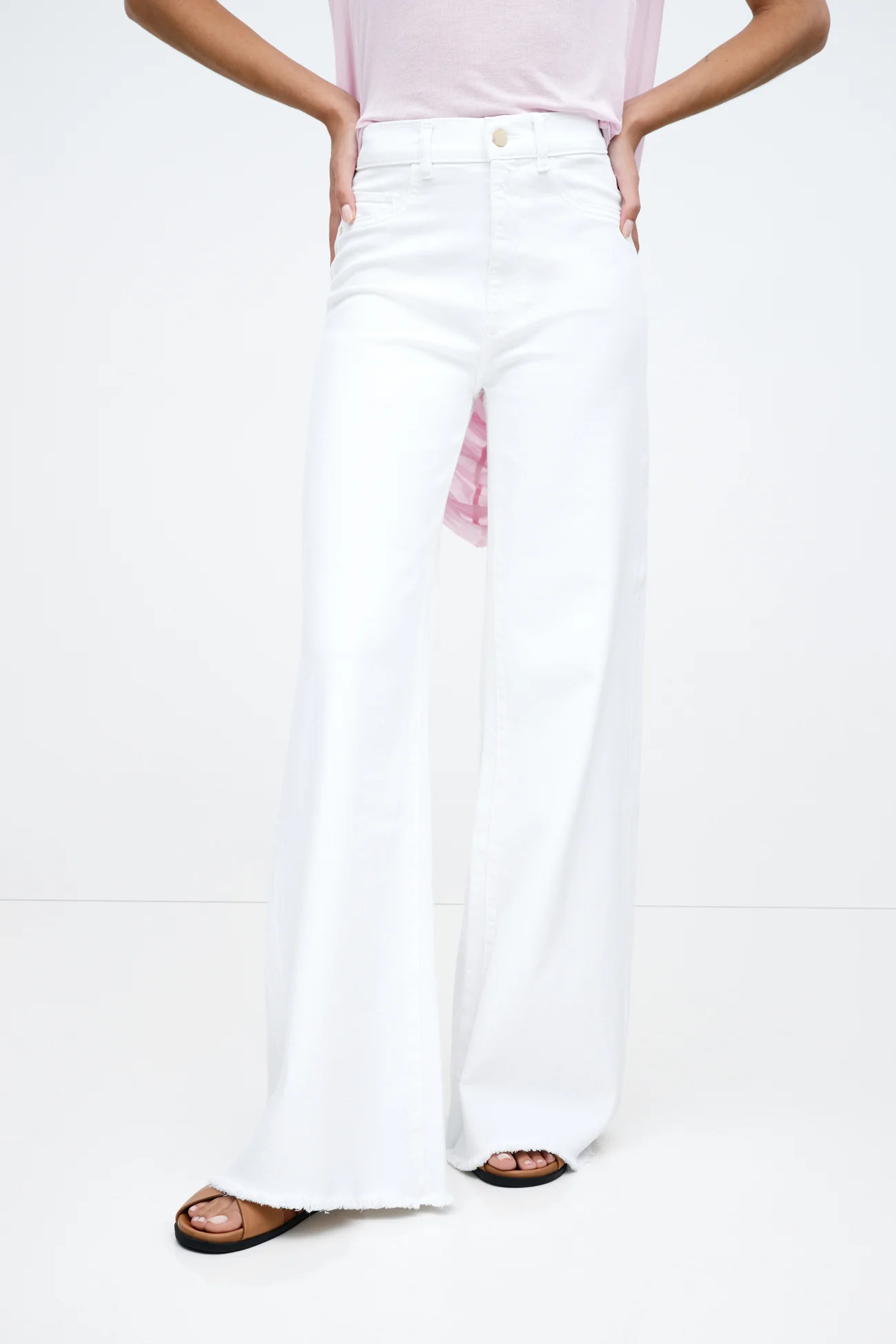 14050-mccarren-jeans-1.webp McCarren Jeans