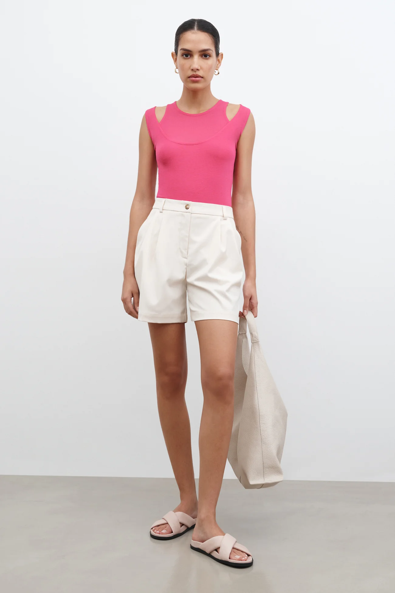 14465-arissa-shorts-11.webp Arissa Shorts