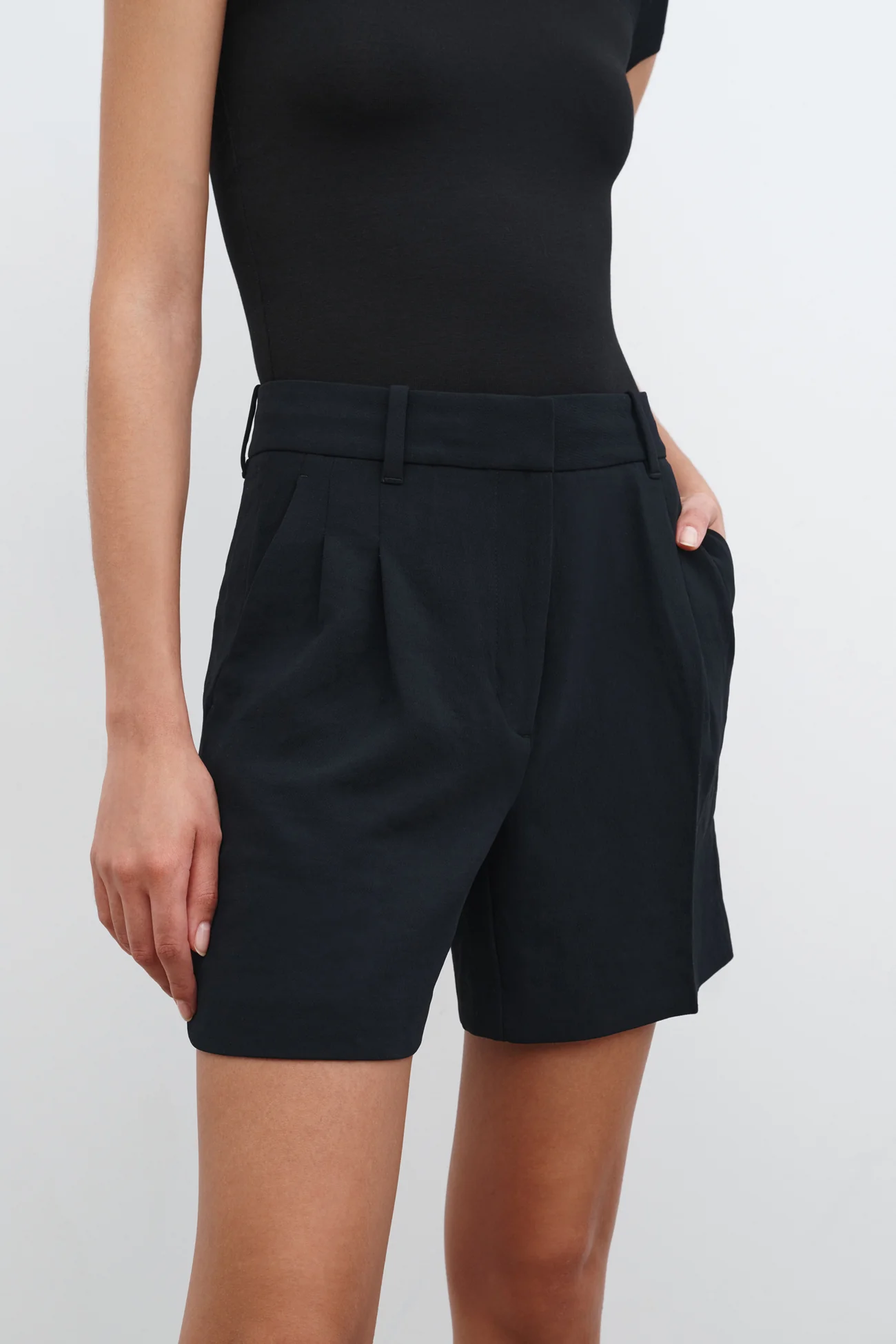 14465-arissa-shorts-3.webp Arissa Shorts