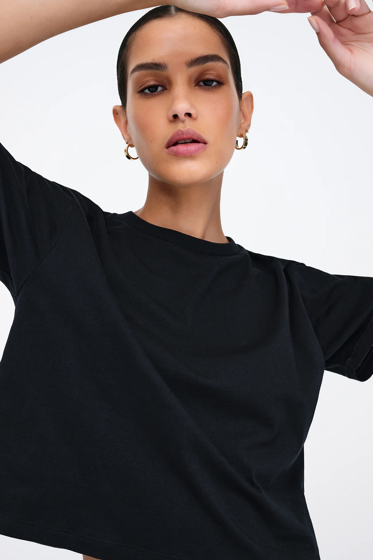 17300-rya-tee-1.webp Rya Tee