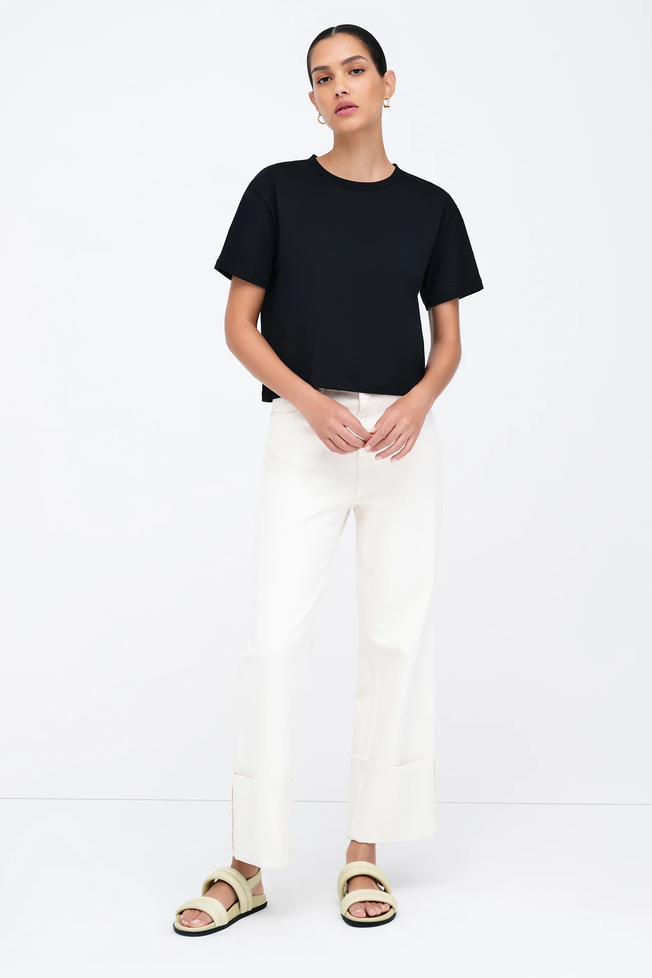 17300-rya-tee-3.webp Rya Tee