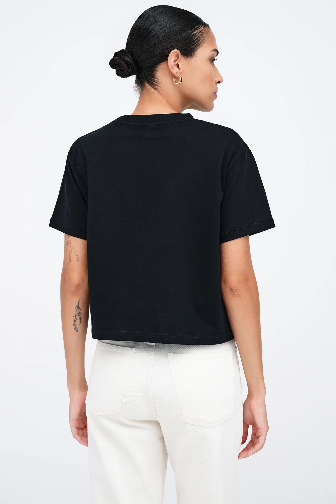 17300-rya-tee-4.webp Rya Tee