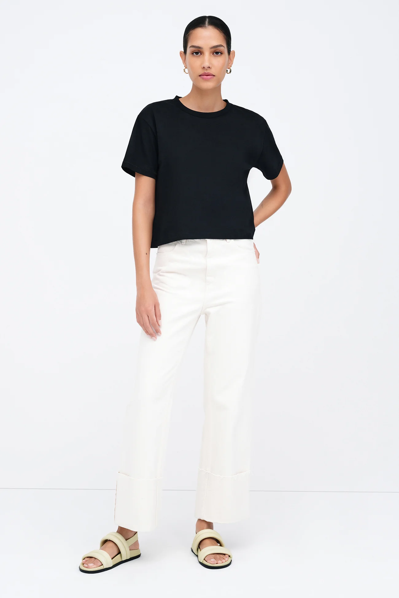 17300-rya-tee-6.webp Rya Tee