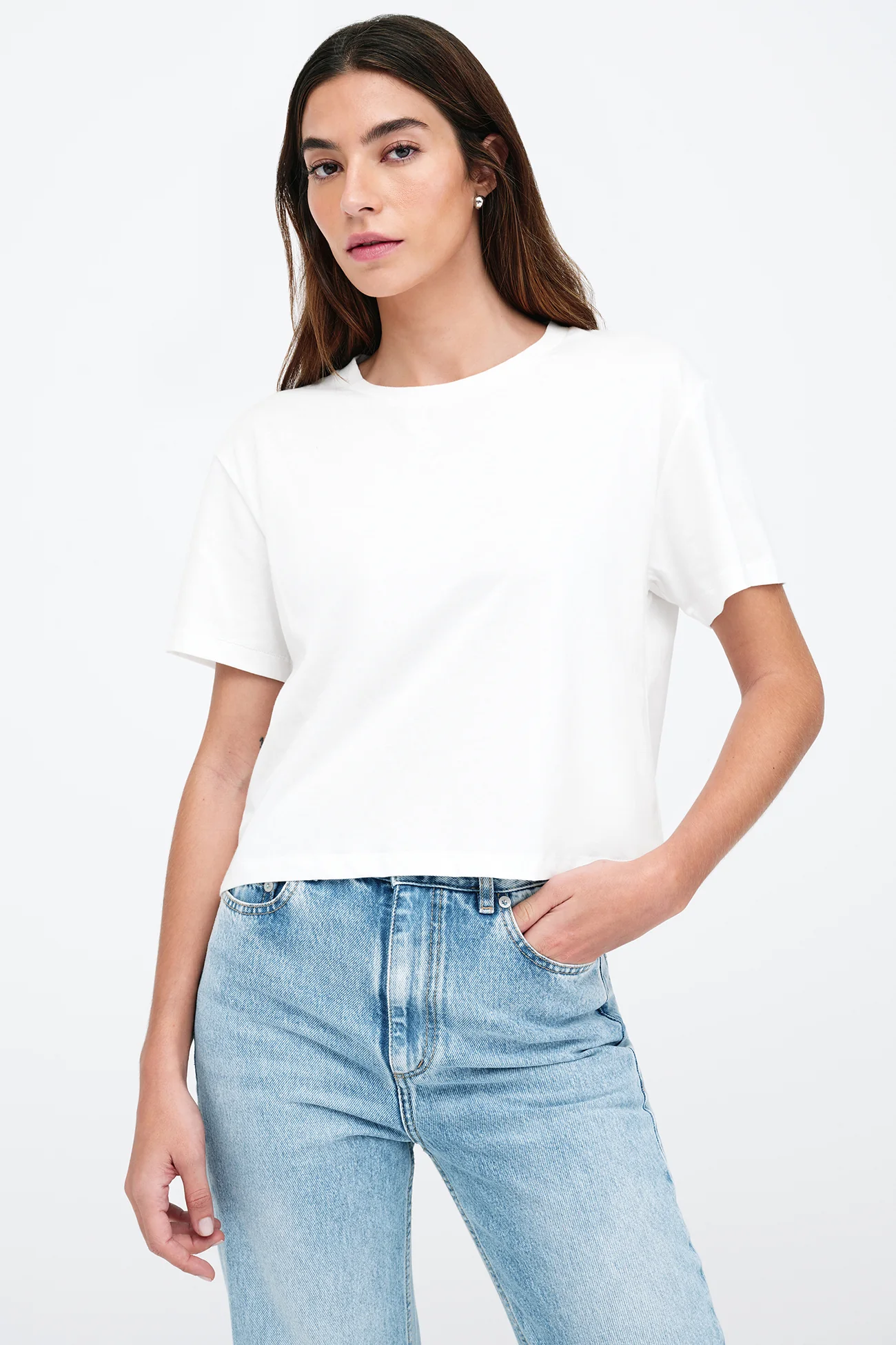 17300-rya-tee-7.webp Rya Tee