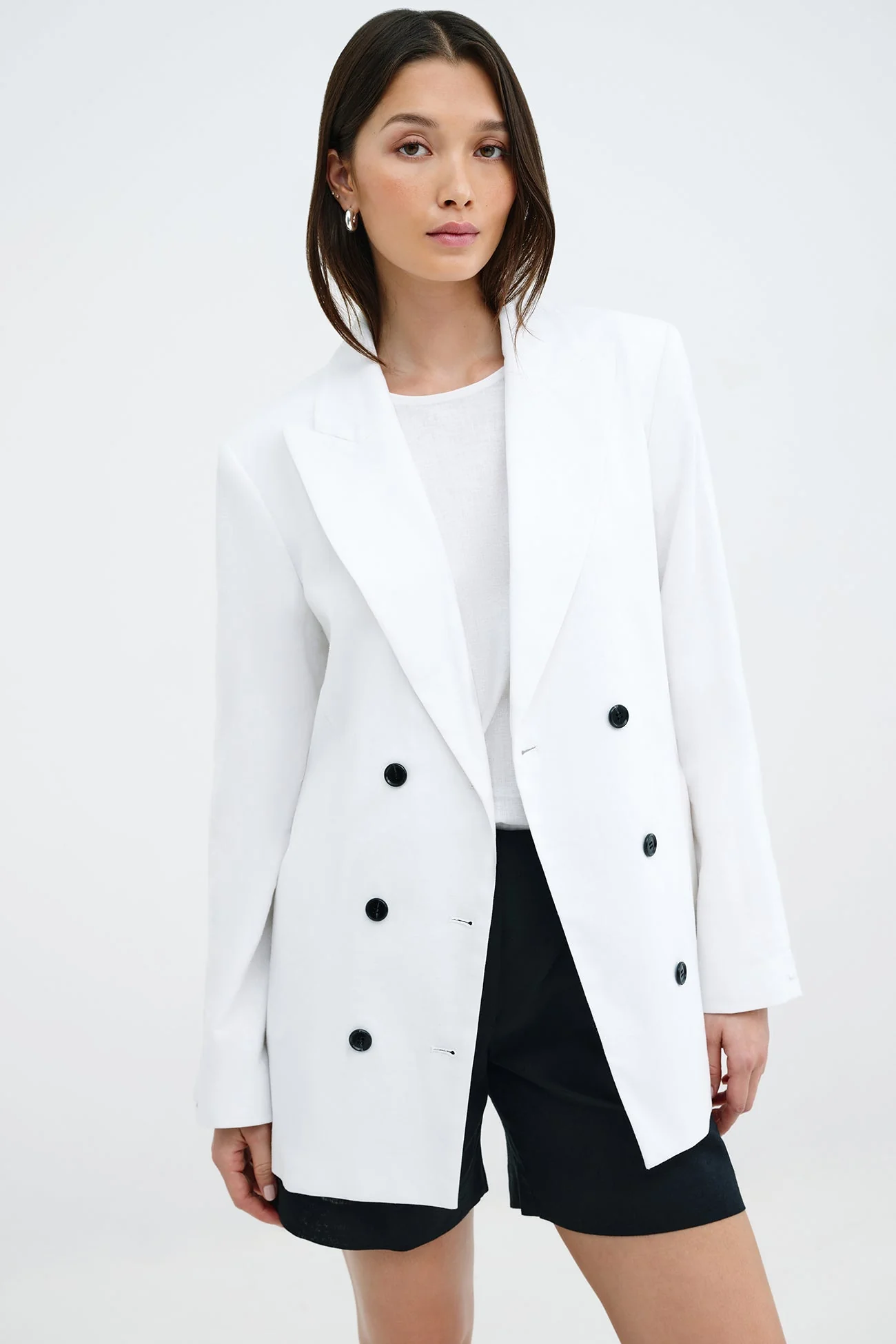 17947-linden-linen-blend-blazer-1.webp Linden Linen-Blend Blazer