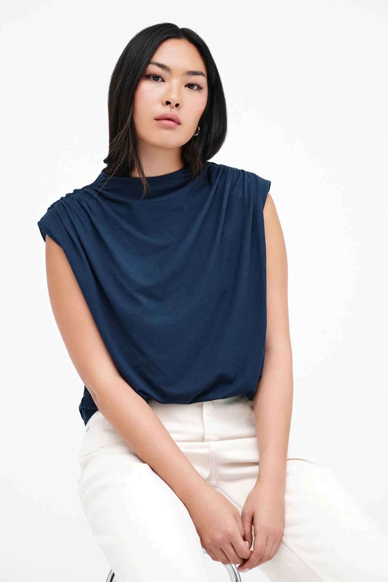 21144-wilson-top-7.webp Wilson Top