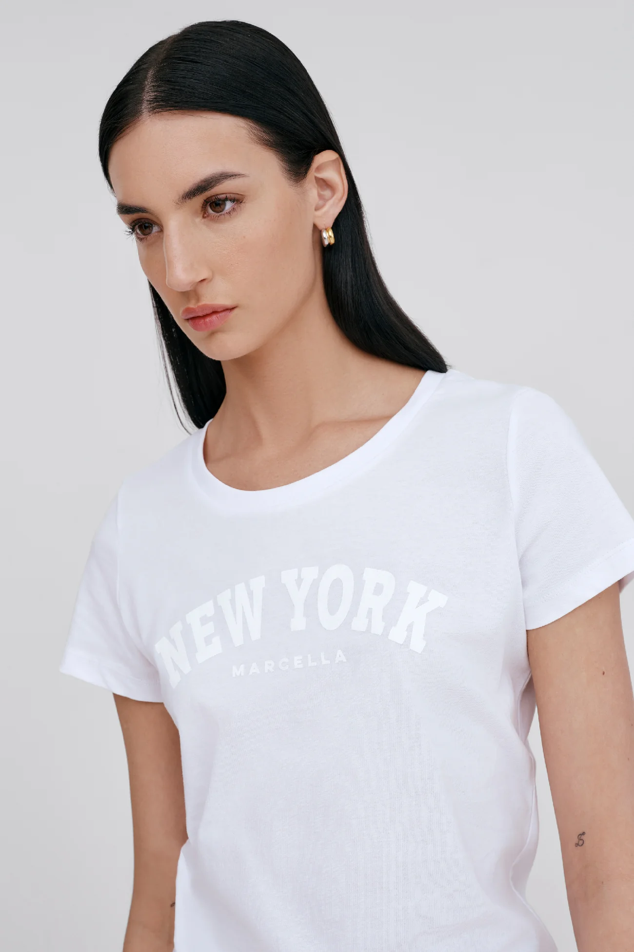 24102-the-monochrome-new-york-tee-2.webp The Monochrome New York Tee