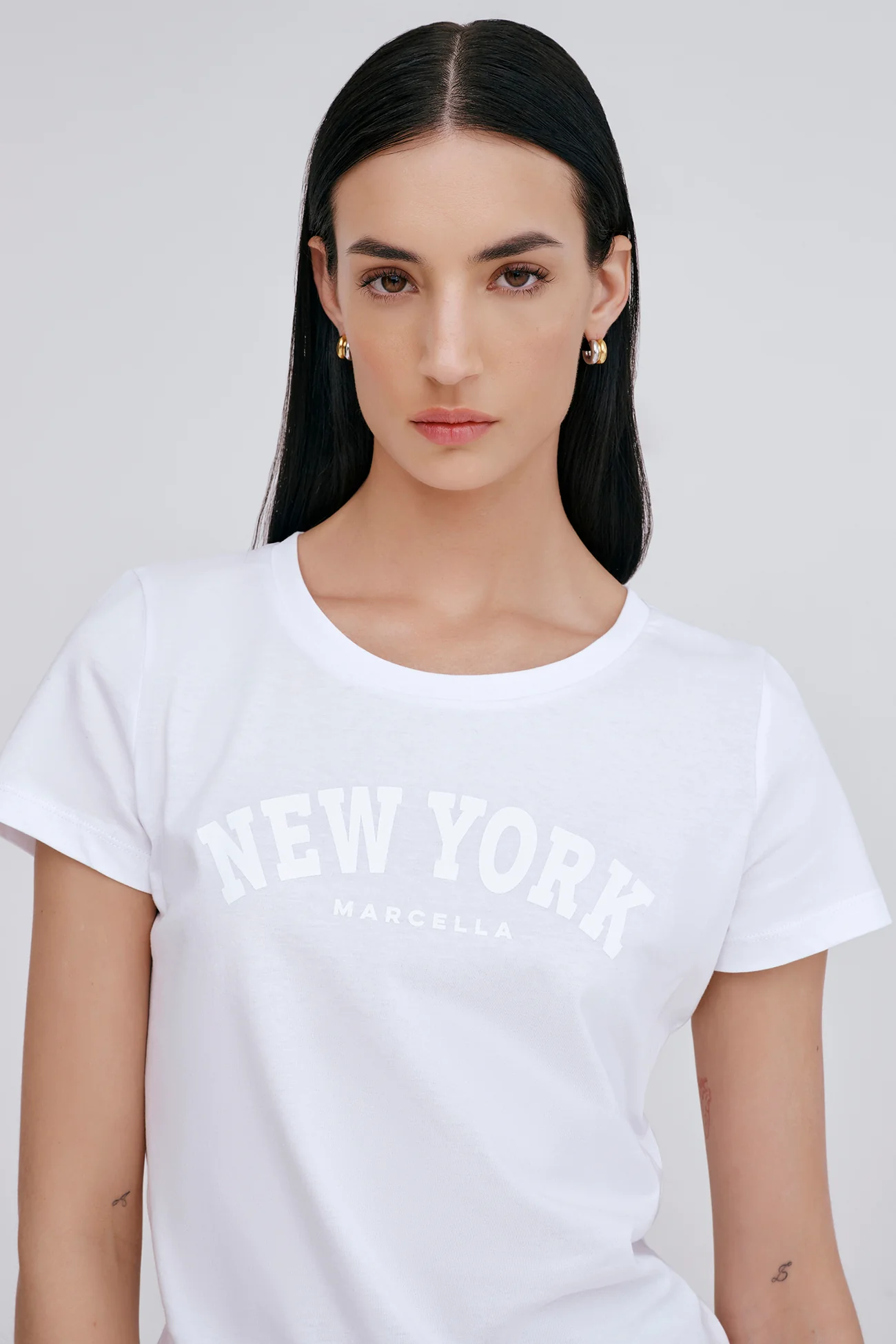 24102-the-monochrome-new-york-tee-4.webp The Monochrome New York Tee