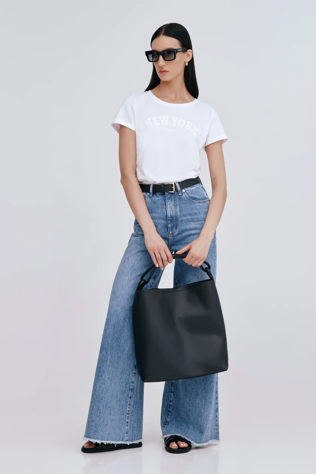 24102-the-monochrome-new-york-tee-6.webp The Monochrome New York Tee
