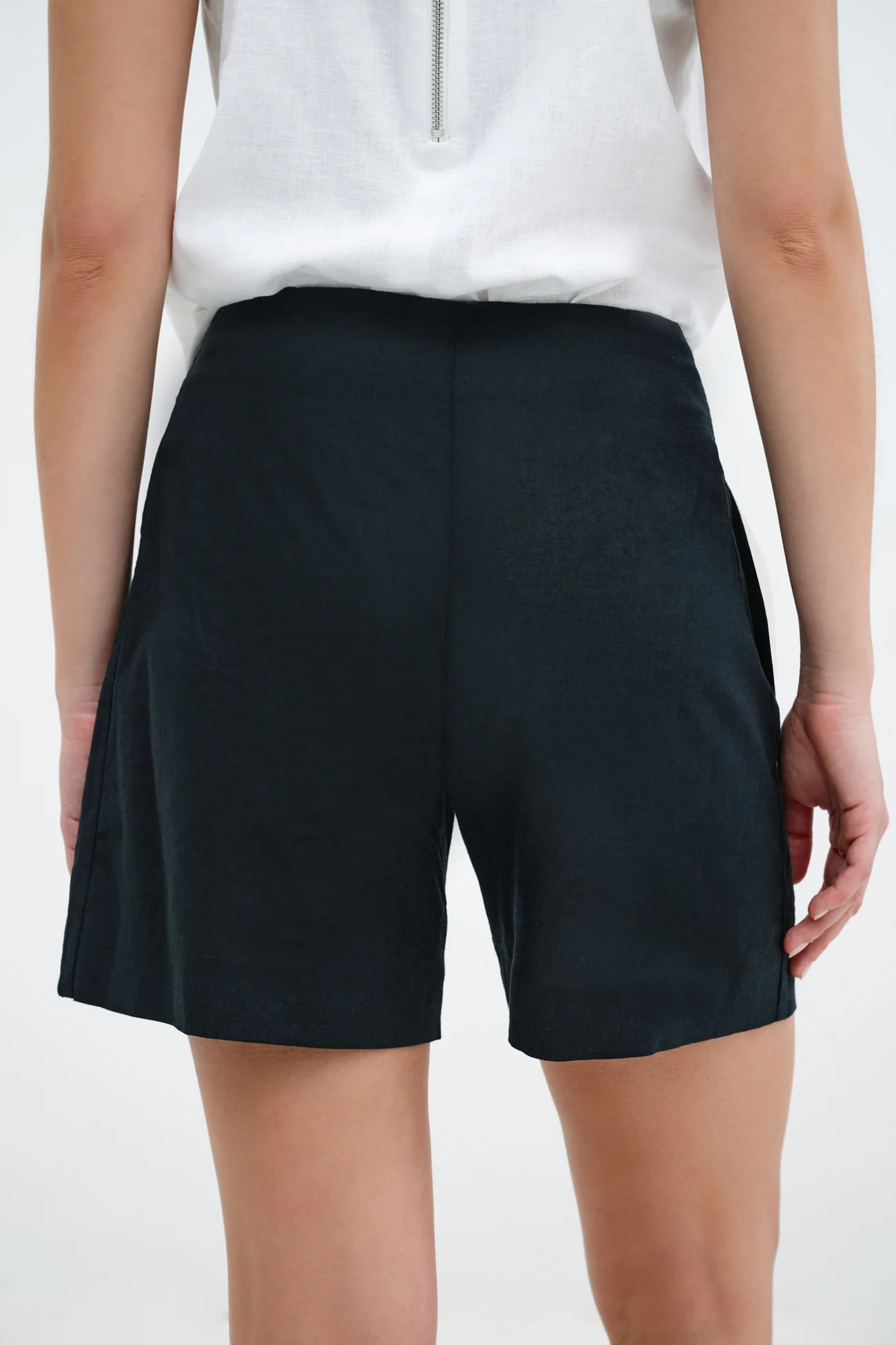 24471-kingsbridge-linen-blend-shorts-3.webp Kingsbridge Linen-Blend Shorts