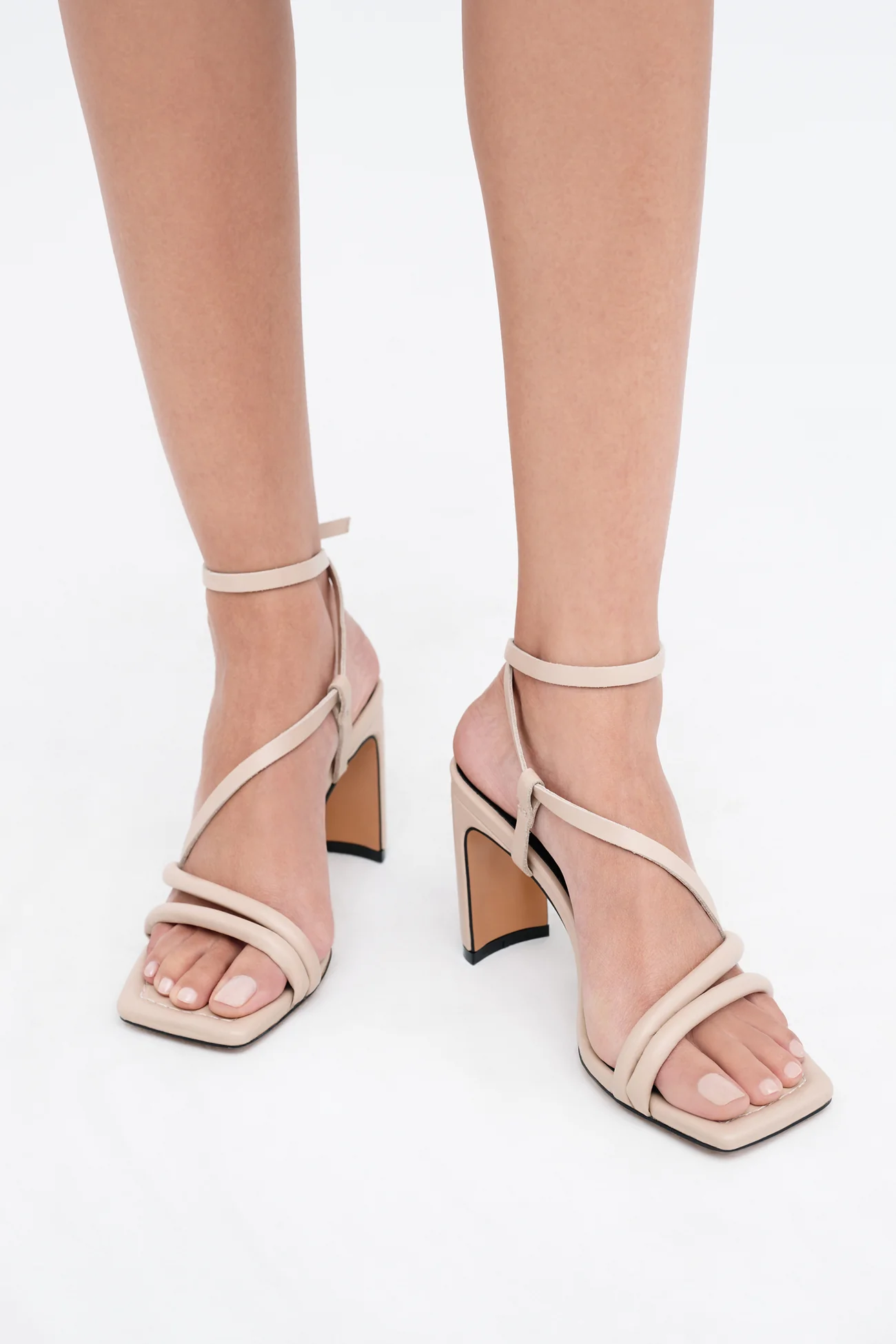 25079-valerie-sandals-27.webp Valerie Sandals