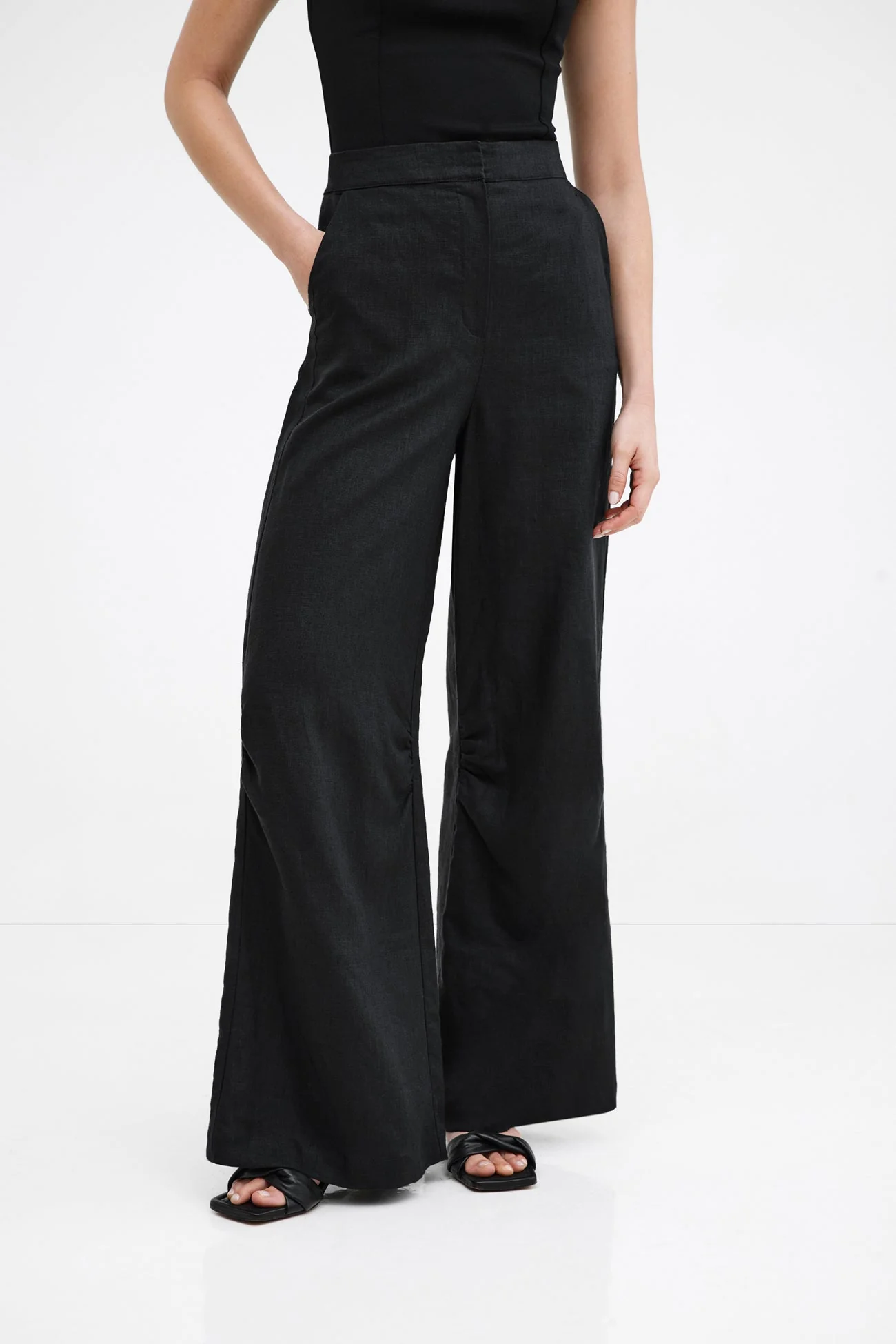 26148-runa-linen-blend-pants-7.webp Runa Linen-Blend Pants