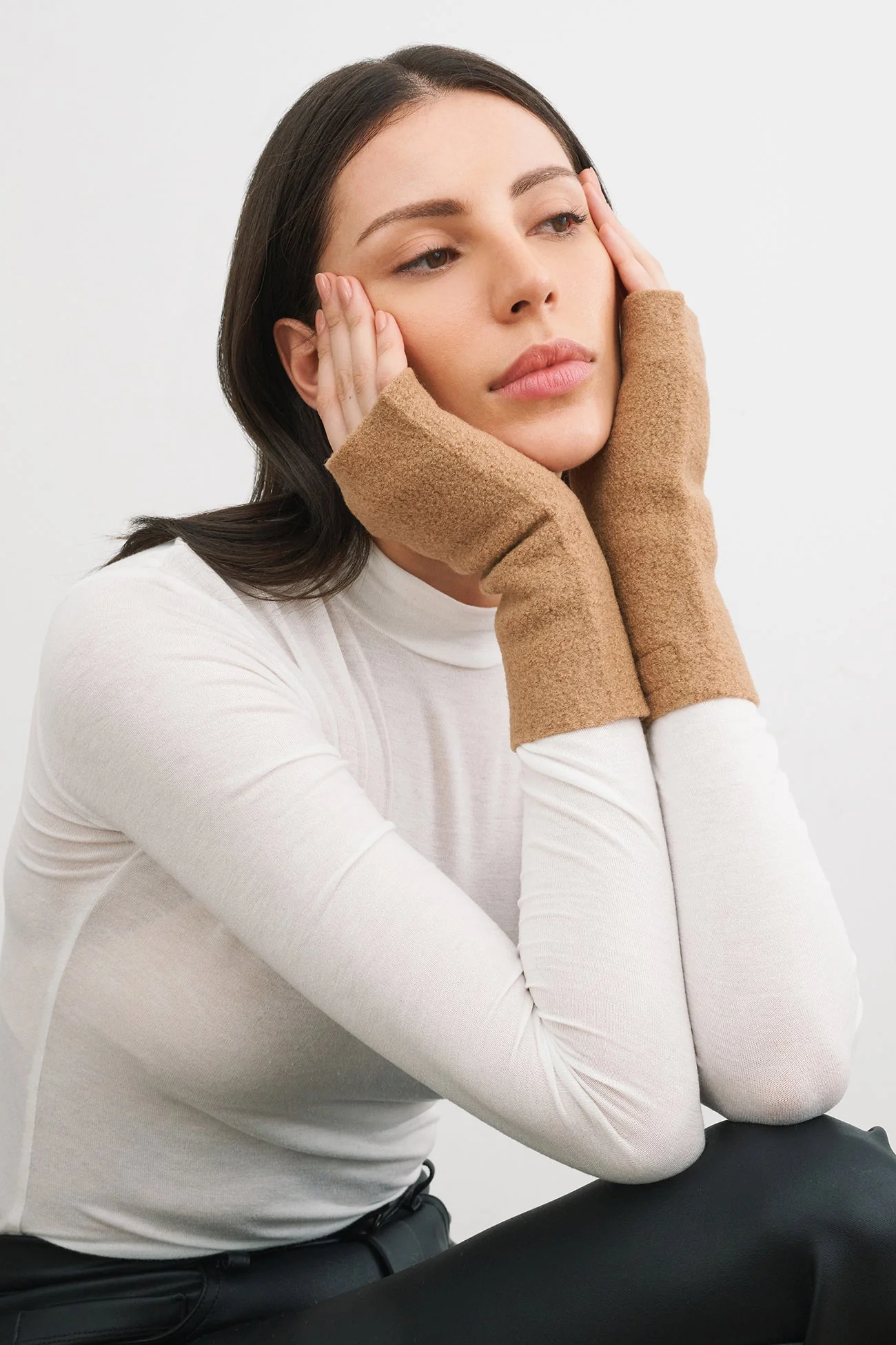 26552-eden-fingerless-gloves-3.webp Eden Fingerless Gloves