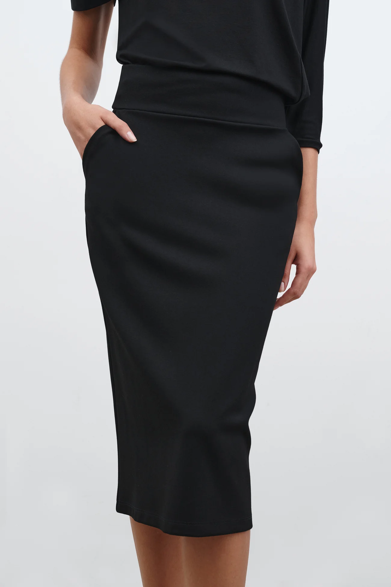 3350-vesey-pencil-skirt-1.webp Vesey Pencil Skirt