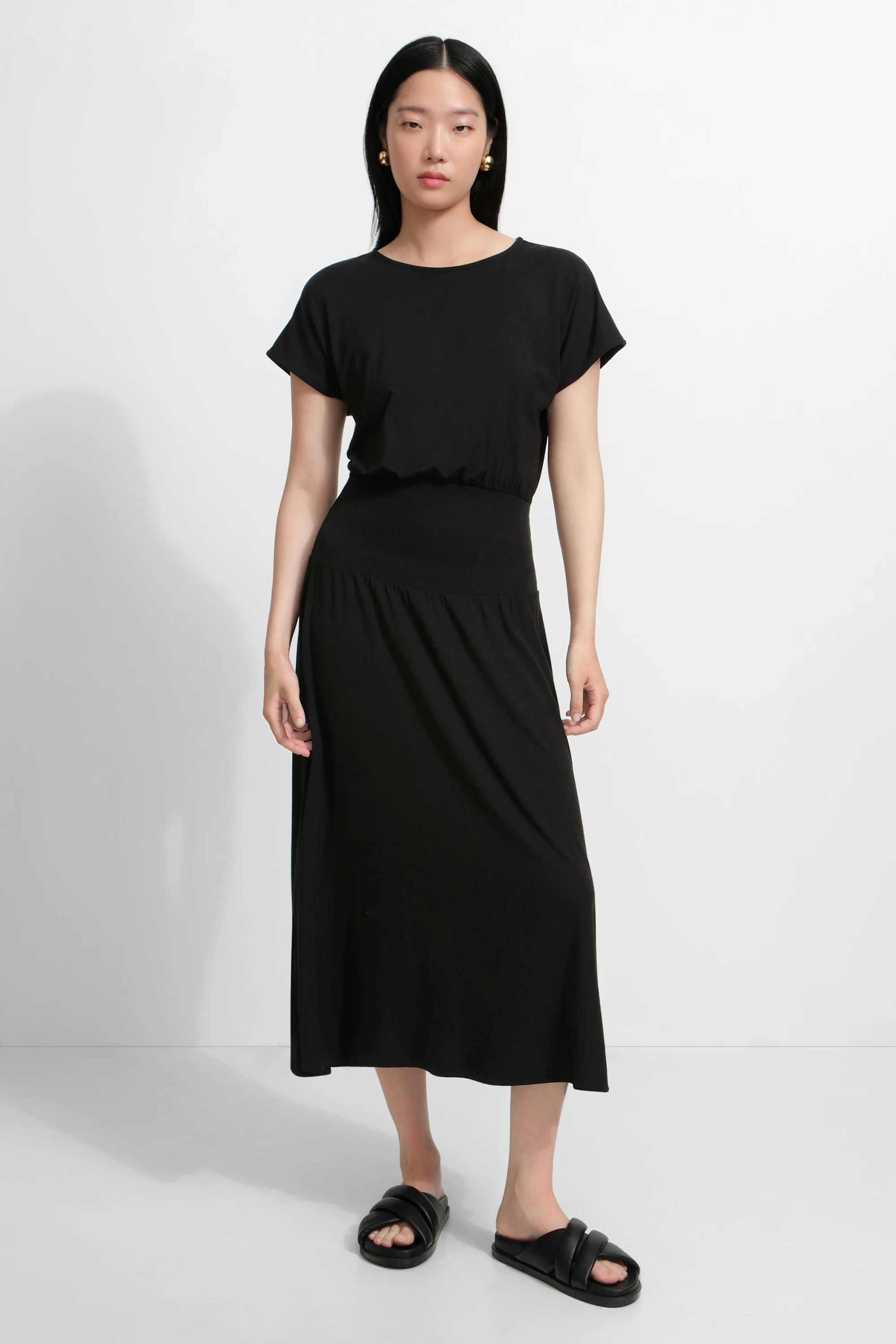 528-suvi-dress-7.webp Suvi Dress