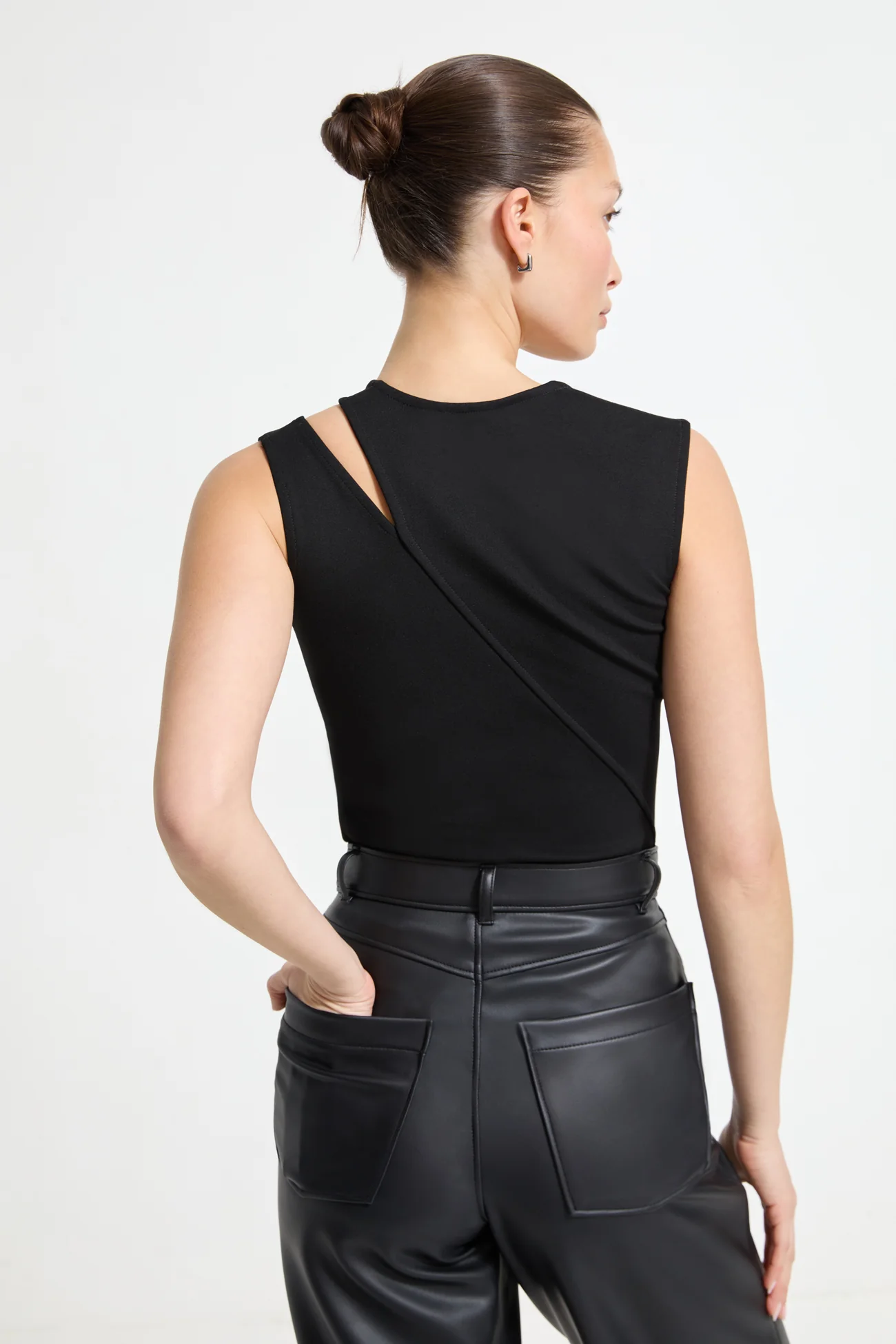 5347-lizzie-top-4.webp Lizzie Top