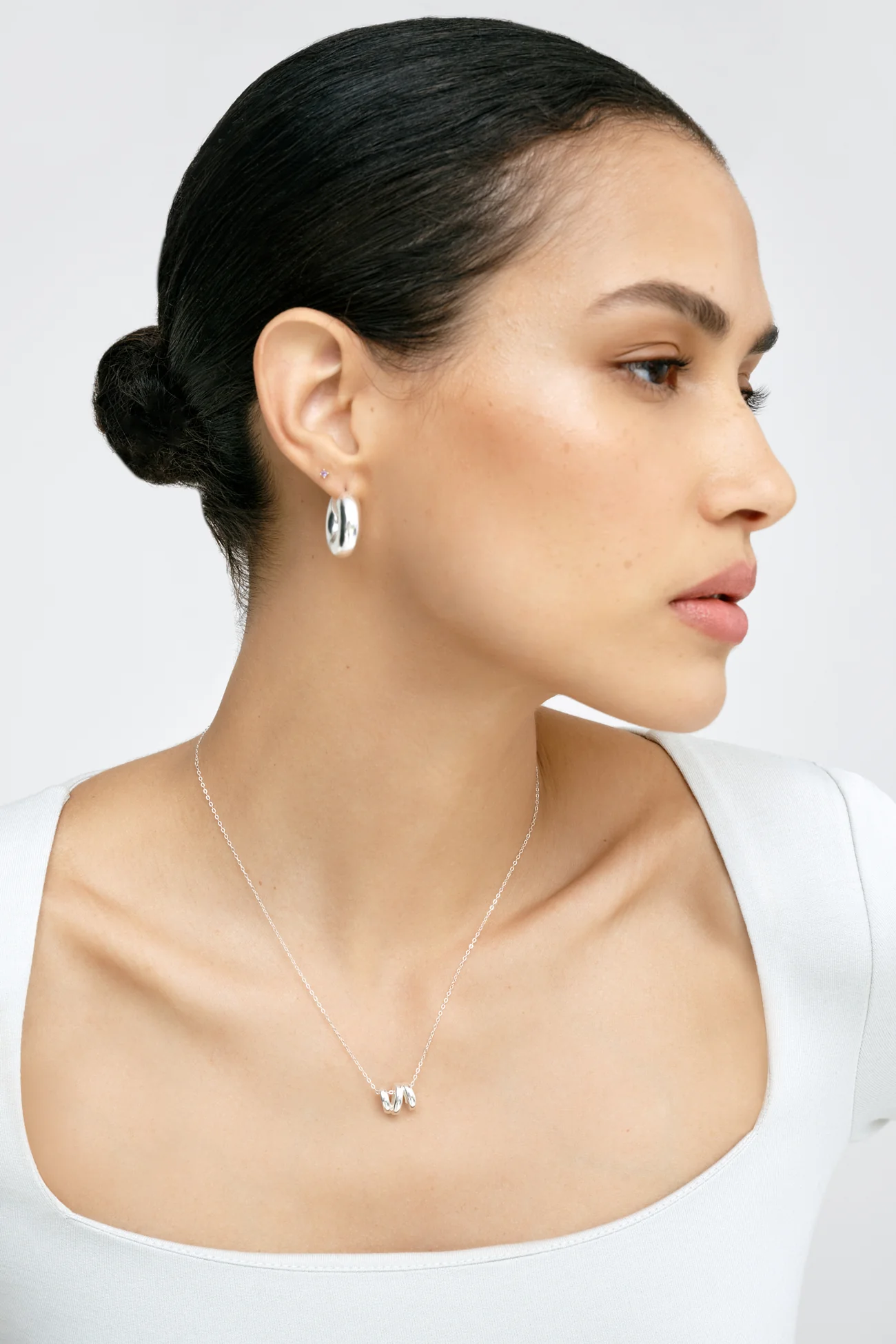 5751-henri-necklace-11.webp Henri Necklace