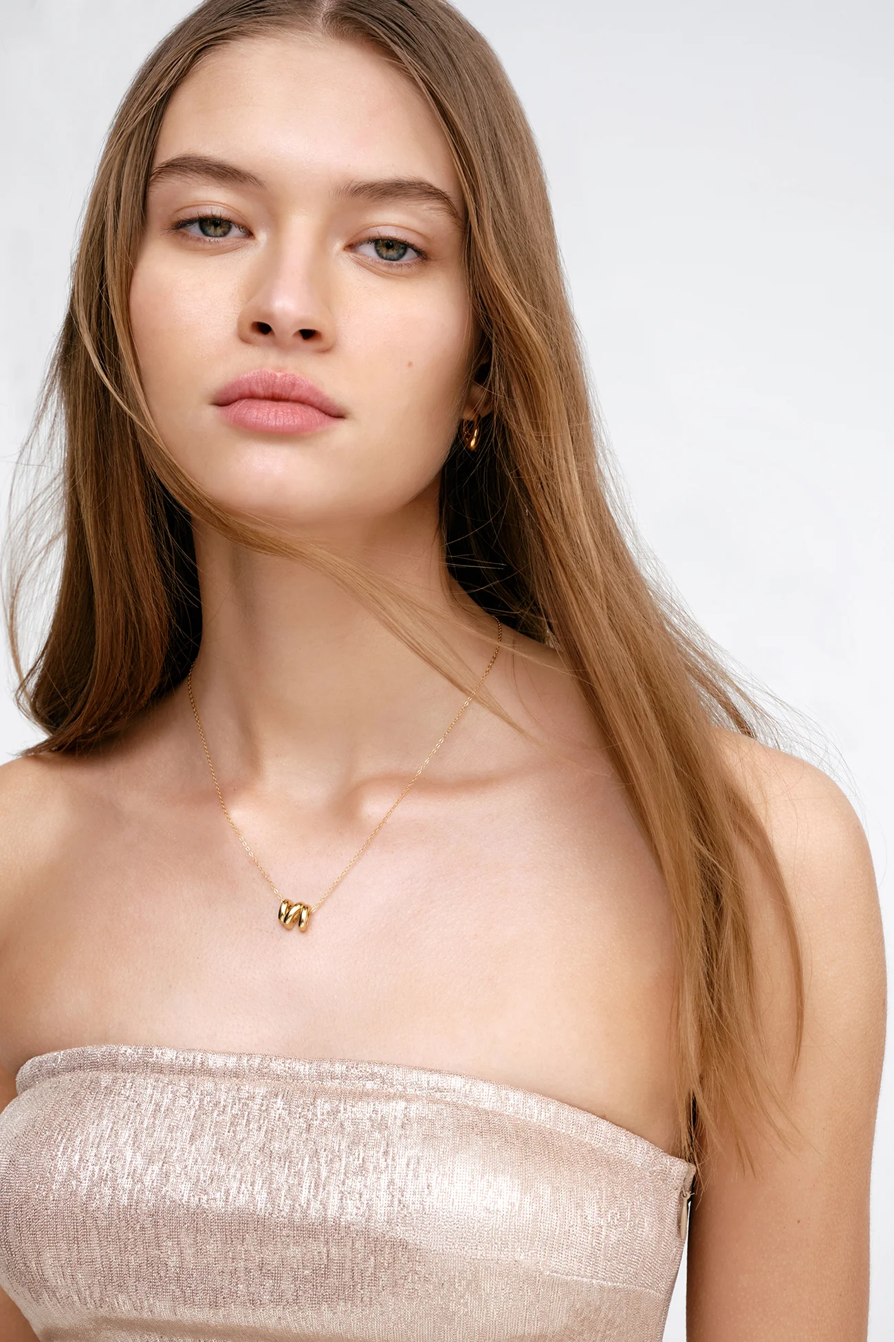 5751-henri-necklace-5.webp Henri Necklace